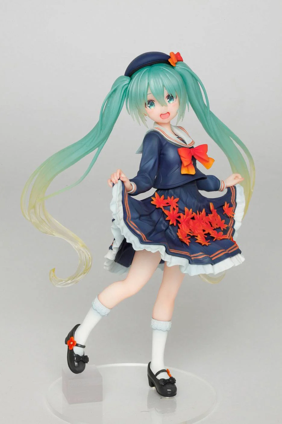 Vocaloid PVC Statue Hatsune Miku 3rd Season Autumn Ver. (re-sales) 18 cm